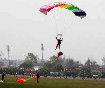 सेना दिवस विषेश कार्यक्रममा प्यारा जम्प