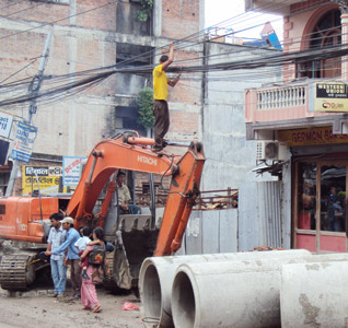 ४८ महिनाको चक्रपथ आयोजना ३६ महिनामा १२ प्रतिशत काम