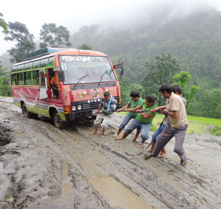 बसलाइ तान्दै