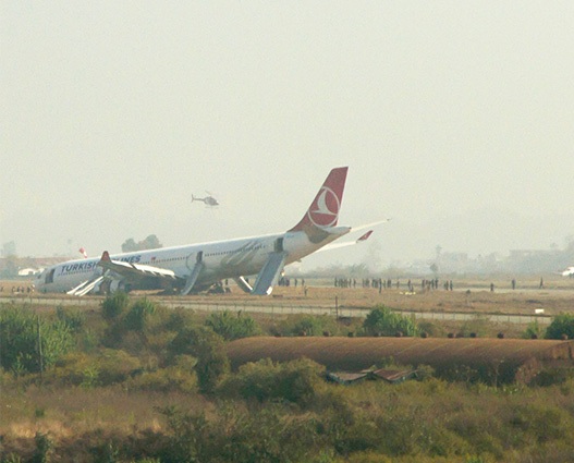 टर्किस एयरलाइन्सको जहाज काठमाडौंमा दुर्घटना