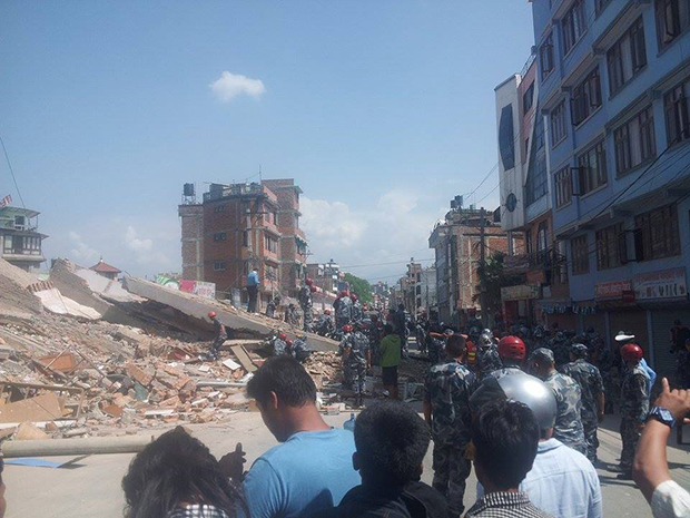 भूकम्पपछि काठमाडौंका दृश्यहरु (फ़ोटोफ़िचर)