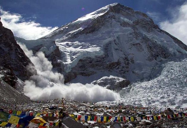 सगरमाथा क्षेत्रमा दुई विदेशी पर्यटकको मृत्यु