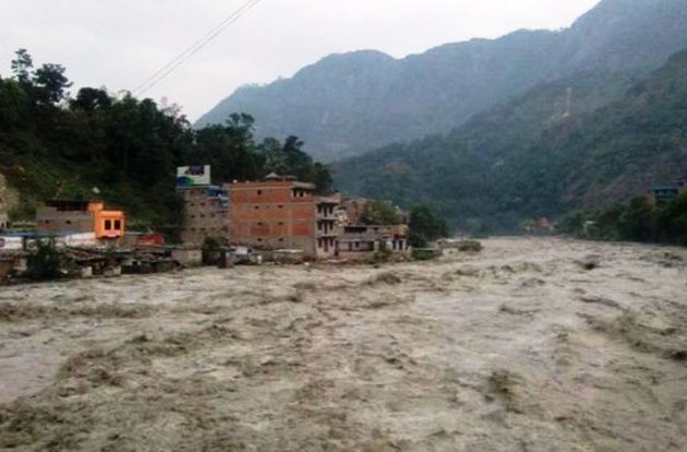 बाढी-पहिरो: २४ जनाको मृत्यु, २० जना बेपत्ता, जनजीवन अस्तव्यस्त