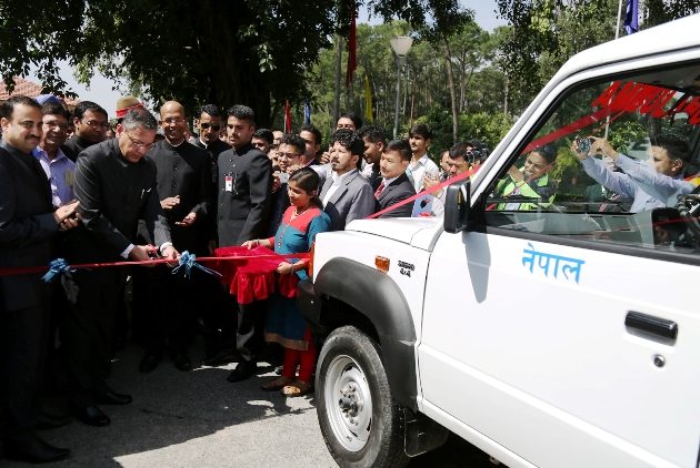 भारत स्वतन्त्रता दिवसमा नेपाललाई ४० एम्बुलेन्स र ८ वटा बस