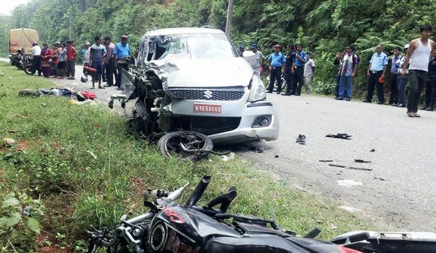 नवलपरासीको फरक दुई दुर्घटनामा दुईको मृत्यु, ११ घाइते