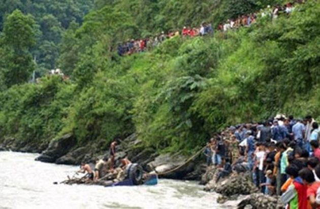 त्रिशूली दुर्घटना : तीन जनाको मृत्यु, चार बेपत्ता (अपडेट)