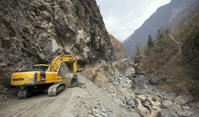 road-construction-nepal-406x240