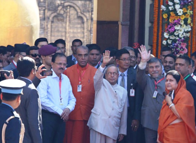 pranab-mukharjee-at-pashupati-4