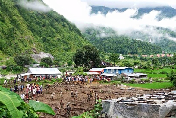 कास्कीमा पहिरोमा परी दुई बालबालिकाको मृत्यु, लमजुङमा ४ जना बेपत्ता