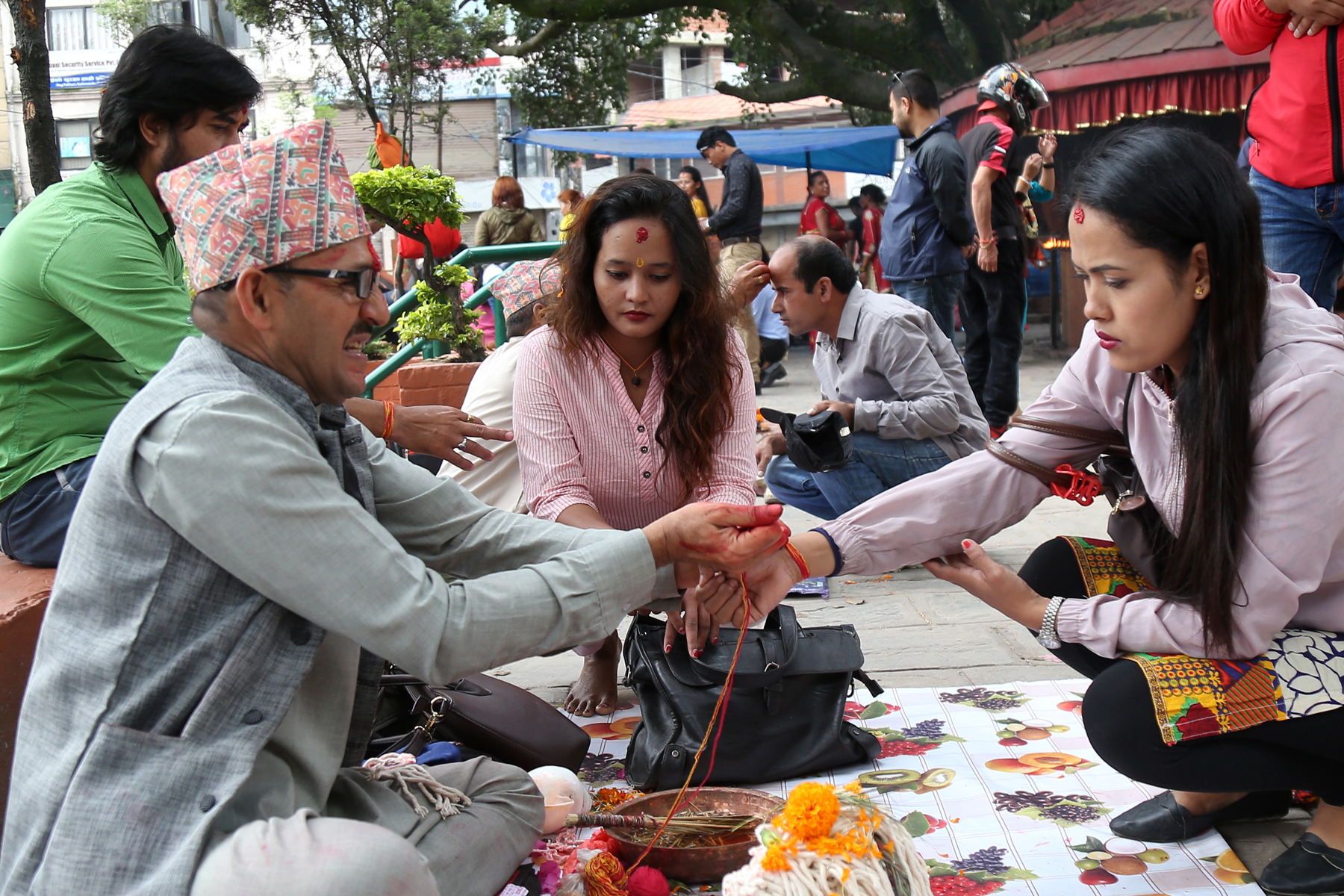 तस्बिरमा हेर्नुहोस् जनैपूर्णिमा