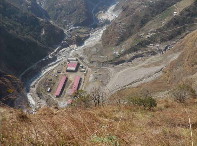 तयार हुँदै लार्चाको सुख्खा बन्दरगाह, खासा नाका वैशाखमा खुल्ने