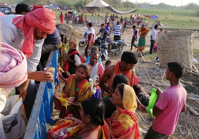 बारा पर्सामा राहत वितरण भद्रगोल