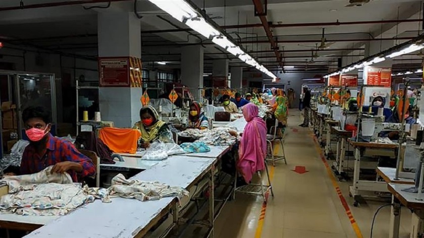 लकडाउनकैबीच खुल्न थाले बंगलादेशका गार्मेन्ट कारखाना