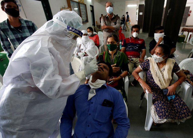 भारतमा एकैदिन ९८३ जनाको मृत्यु, ६८ हजार संक्रमित थपिए