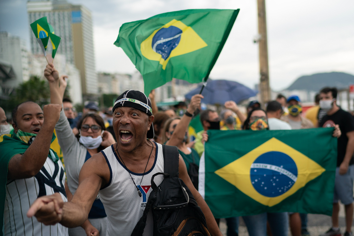 ब्राजिलका राष्ट्रपतिको विरोधमा हजारौँ प्रदर्शनकारी सडकमा