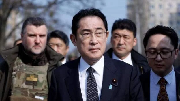 युक्रेन पुगेका जापानी प्रधानमन्त्रीले गरे सहयोगको घोषणा