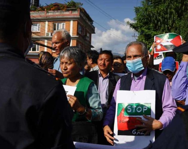 इजरायलको सैन्य आक्रमणका विरुद्ध काठमाडौंमा प्रदर्शन, बाबुराम भट्टराई पनि सहभागी